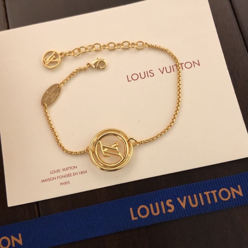 Louis Vuitton Necklaces